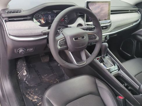 Used 2022 Jeep Compass Latitude image 10