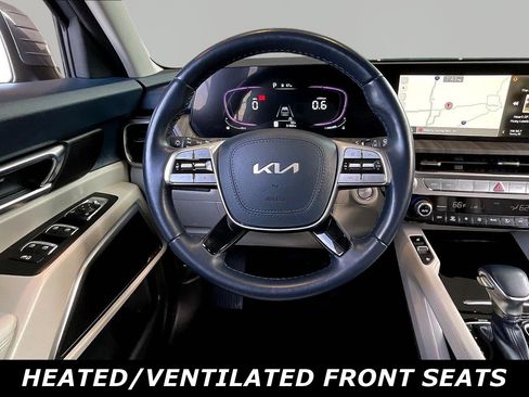 Used 2024 Kia Telluride EX w/ EX Captain's Chair Package AWD/4WD image 8