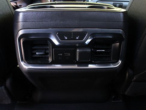 Used 2019 GMC Sierra 1500 SLT w/ SLT Premium Plus Package AWD/4WD image 19