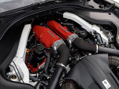 Used 2024 Ferrari Roma Spider RWD image 12