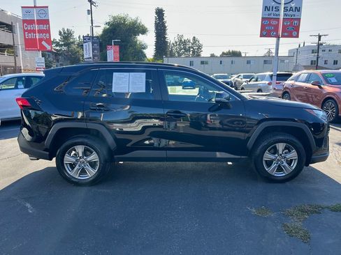 Used 2025 Toyota RAV4 XLE FWD image 9