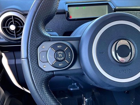 Used 2024 INEOS Grenadier Fieldmaster Edition image 11