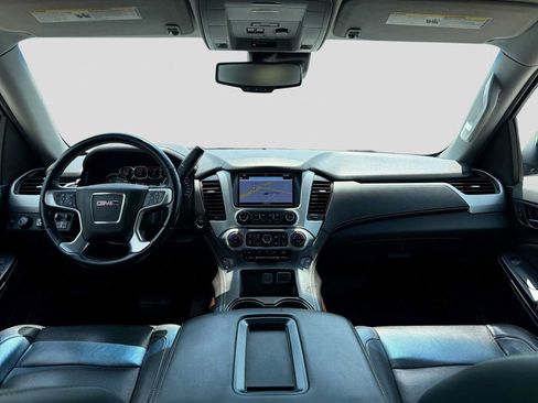 Used 2019 GMC Yukon XL SLT w/ Open Road Package AWD/4WD image 15