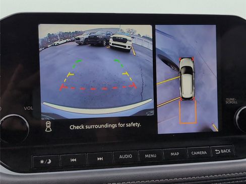 Used 2022 Nissan Rogue Platinum w/ Head-Up Display Package image 18