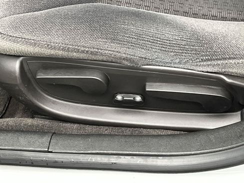 Used 2014 Chevrolet Impala Limited LS FWD image 9
