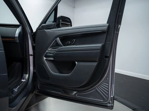 Used 2023 Land Rover Range Rover Long Wheelbase SE image 33