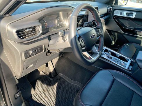 Used 2023 Ford Explorer ST-Line w/ Class IV Trailer Tow Package image 10