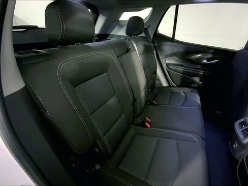Used 2024 GMC Terrain SLE image 22