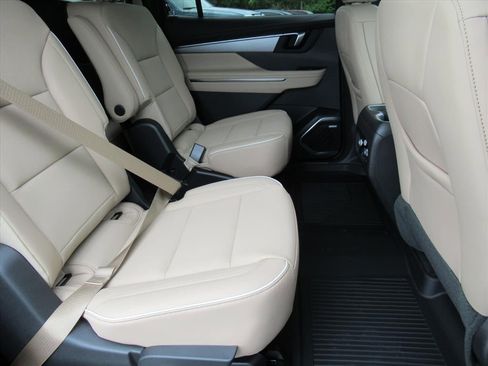 New 2026 Buick Enclave Preferred w/ Power Package image 26