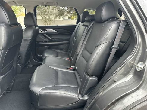 Used 2018 MAZDA CX-9 Touring w/ Touring Premium Package image 17
