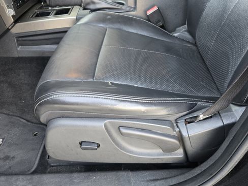 Used 2012 Jeep Liberty Limited Jet w/ Exterior Appearance Group image 17