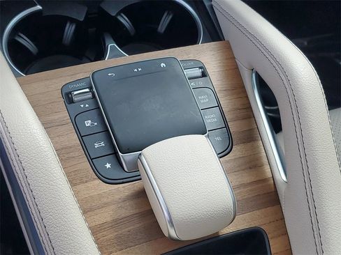 Used 2024 Mercedes-Benz GLE 450 4MATIC image 27