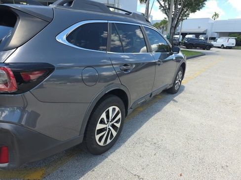 Used 2021 Subaru Outback Premium AWD/4WD image 4