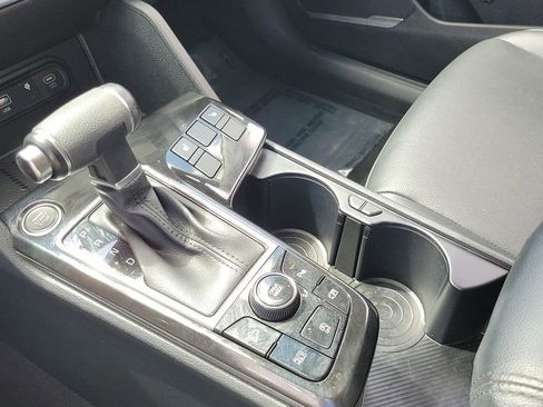 Used 2023 Kia Sportage EX image 18