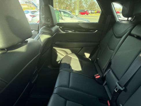 Used 2021 Cadillac XT5 Premium Luxury image 10