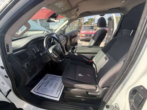 Used 2022 Nissan Titan 2WD King Cab image 16