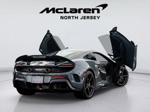 Used 2016 McLaren 675LT Coupe RWD image 11