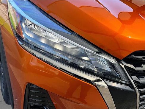 Certified 2023 Nissan Kicks SR w/ SR Premium Package FWD image 27