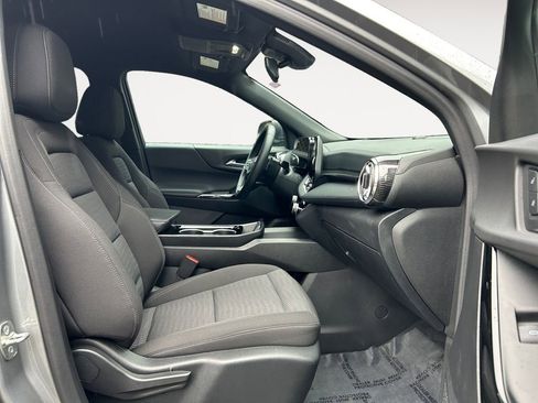 Used 2025 Chevrolet Equinox LT AWD/4WD image 10