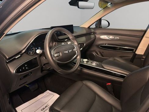 Used 2025 Genesis GV70 2.5T image 11