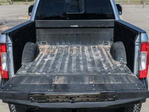 Used 2017 Ford F250 Lariat w/ Lariat Value Package image 33