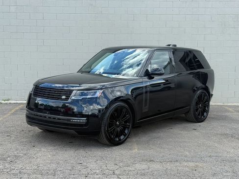 Used 2024 Land Rover Range Rover Autobiography AWD/4WD image 2