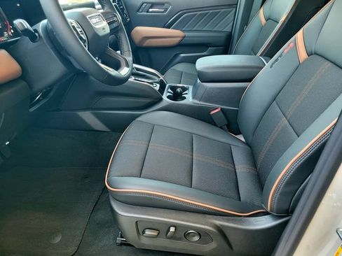 New 2026 GMC Canyon AT4 AWD/4WD image 20