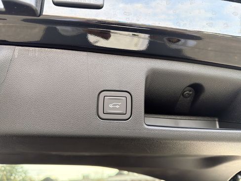 New 2026 Chevrolet Equinox EV LT image 19