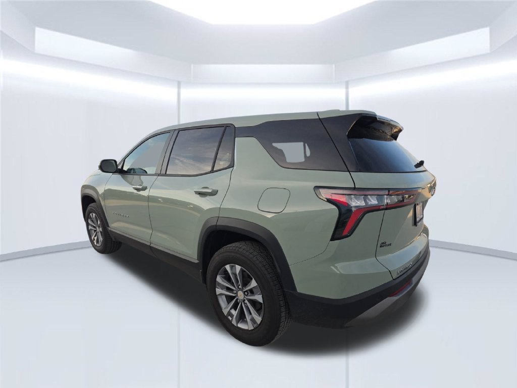Used 2026 Chevrolet Equinox LT w/ Convenience Package II FWD image 4
