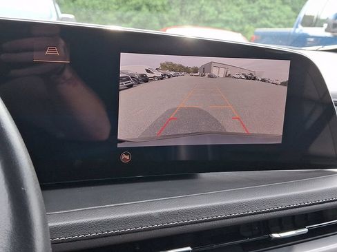 Used 2024 Cadillac XT4 Premium Luxury AWD/4WD image 17