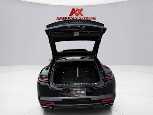 Used 2017 Porsche Panamera 4 AWD/4WD image 58