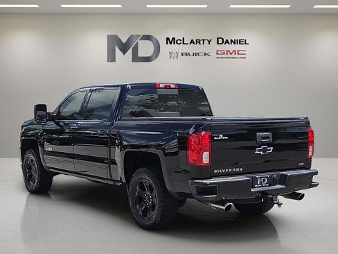 Used 2018 Chevrolet Silverado 1500 LTZ Z71 w/ LTZ Plus Package AWD/4WD image 4