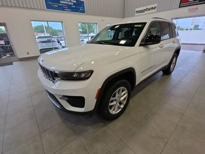 Used 2023 Jeep Grand Cherokee Laredo w/ Luxury Tech Group I
