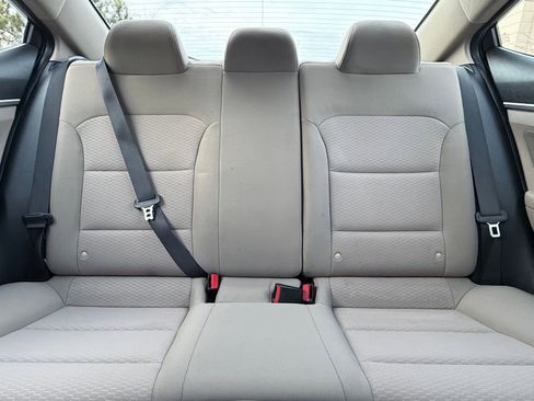 Used 2020 Hyundai Elantra Value Edition w/ Cargo Package (C1) image 41