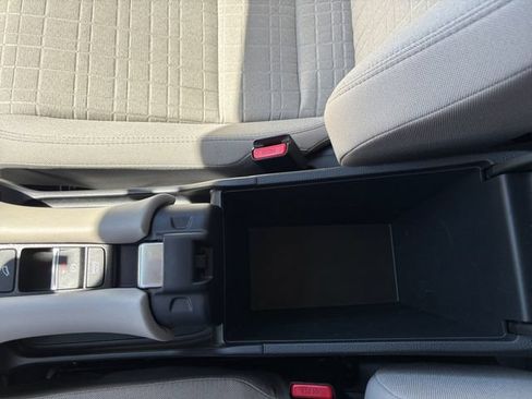 Used 2025 Honda HR-V LX image 24
