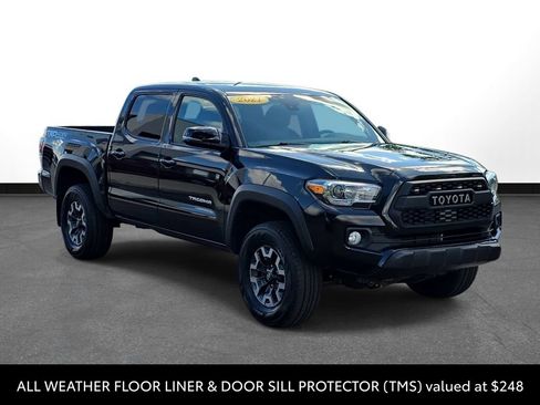 Certified 2021 Toyota Tacoma TRD Off-Road AWD/4WD image 3