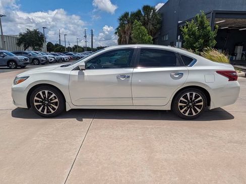 Used 2018 Nissan Altima 2.5 SV w/ 2.5 SV Technology Package FWD image 9