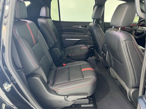 Used 2024 Chevrolet Traverse RS image 24