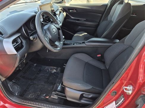 Used 2020 Toyota C-HR LE image 15