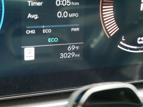 Certified 2026 Hyundai Santa Fe SEL AWD/4WD image 33