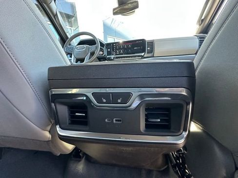 New 2026 GMC Sierra 1500 SLT image 31