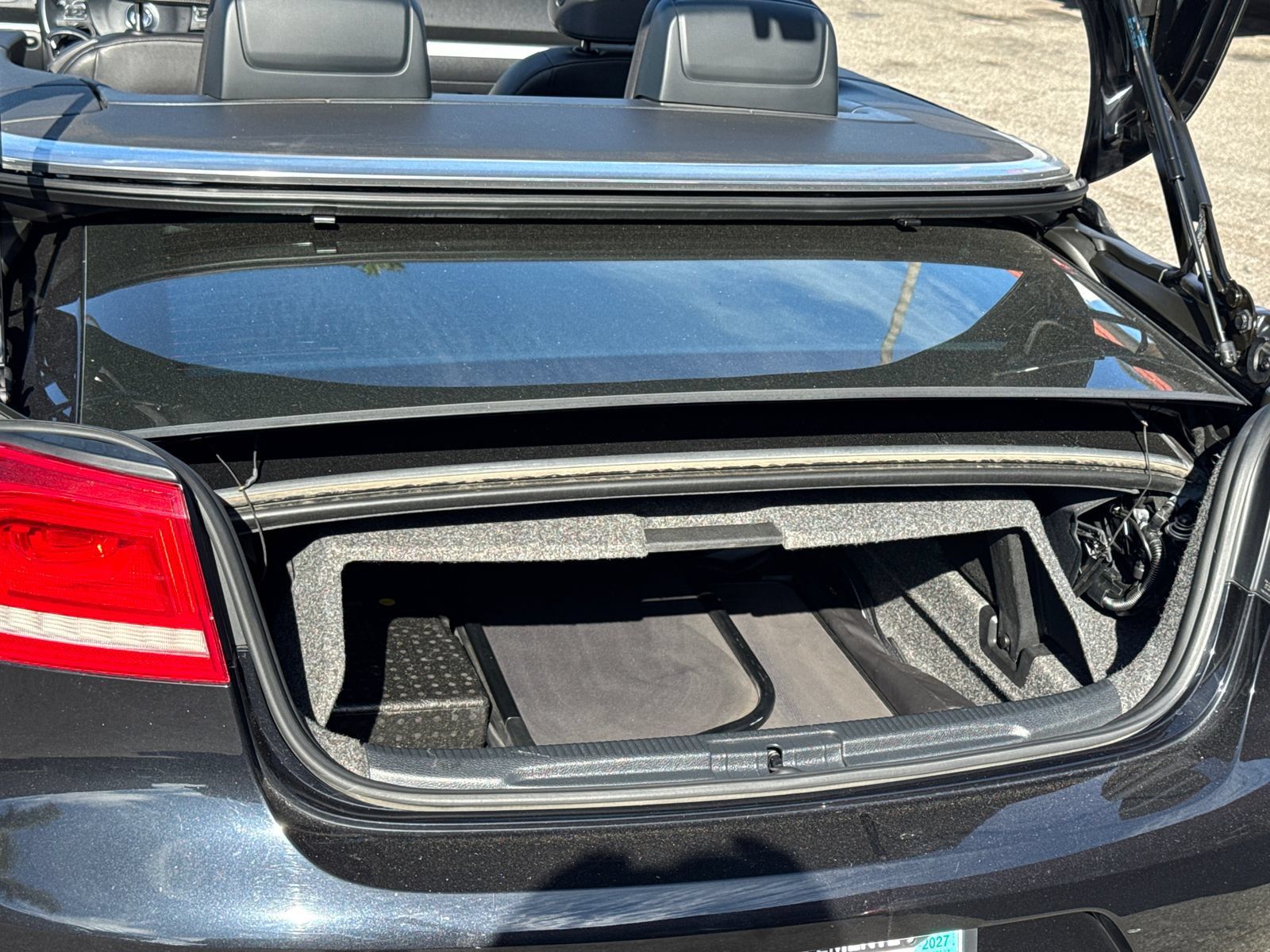 Used 2014 Volkswagen Eos Komfort FWD image 8