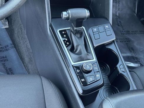 Used 2024 Kia Sportage LX image 5