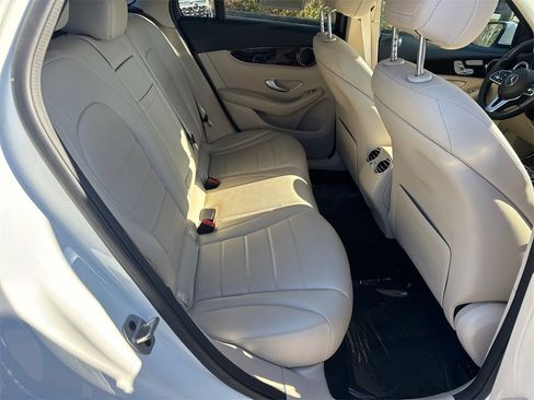 Used 2022 Mercedes-Benz GLC 300 w/ Premium Package Lite image 15