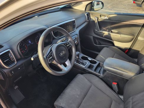 Used 2022 Kia Sportage LX AWD/4WD image 5