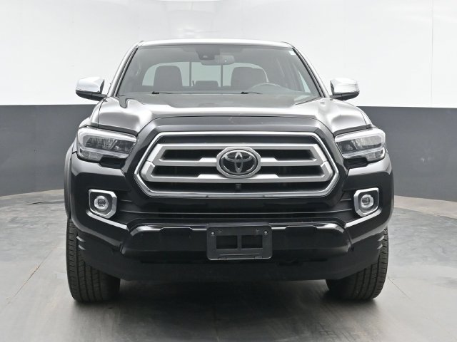 Used 2022 Toyota Tacoma Limited AWD/4WD image 3