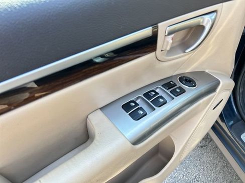 Used 2011 Hyundai Santa Fe Limited AWD/4WD image 25