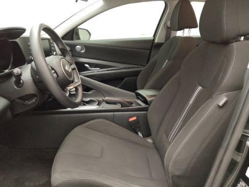 Used 2021 Hyundai Elantra SEL FWD image 17