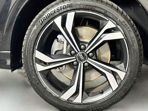 Used 2023 Audi Q3 2.0T Premium Plus w/ Premium Plus Package AWD/4WD image 11