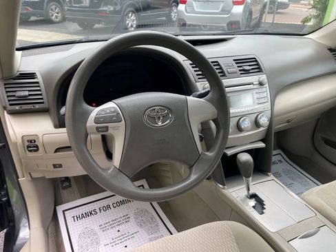 Used 2011 Toyota Camry LE FWD image 19